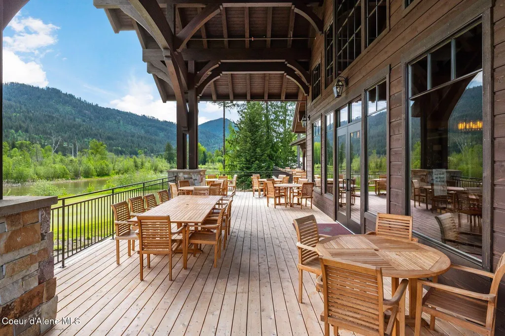 Nna Marie Victoria Court Sandpoint ID 83864