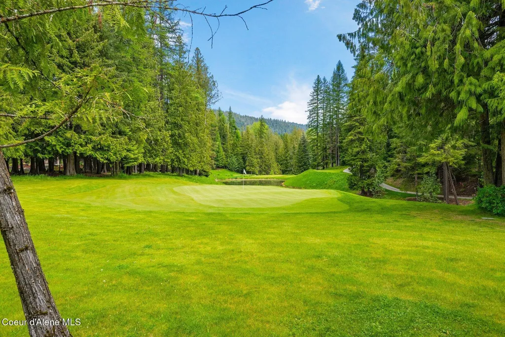 Nna Marie Victoria Court Sandpoint ID 83864