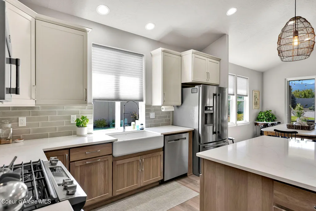 2114 W Okanogan Avenue Post Falls ID 83854