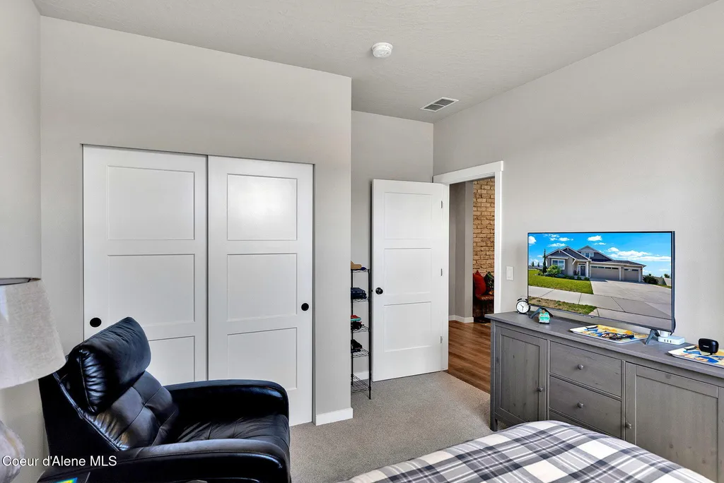 2114 W Okanogan Avenue Post Falls ID 83854