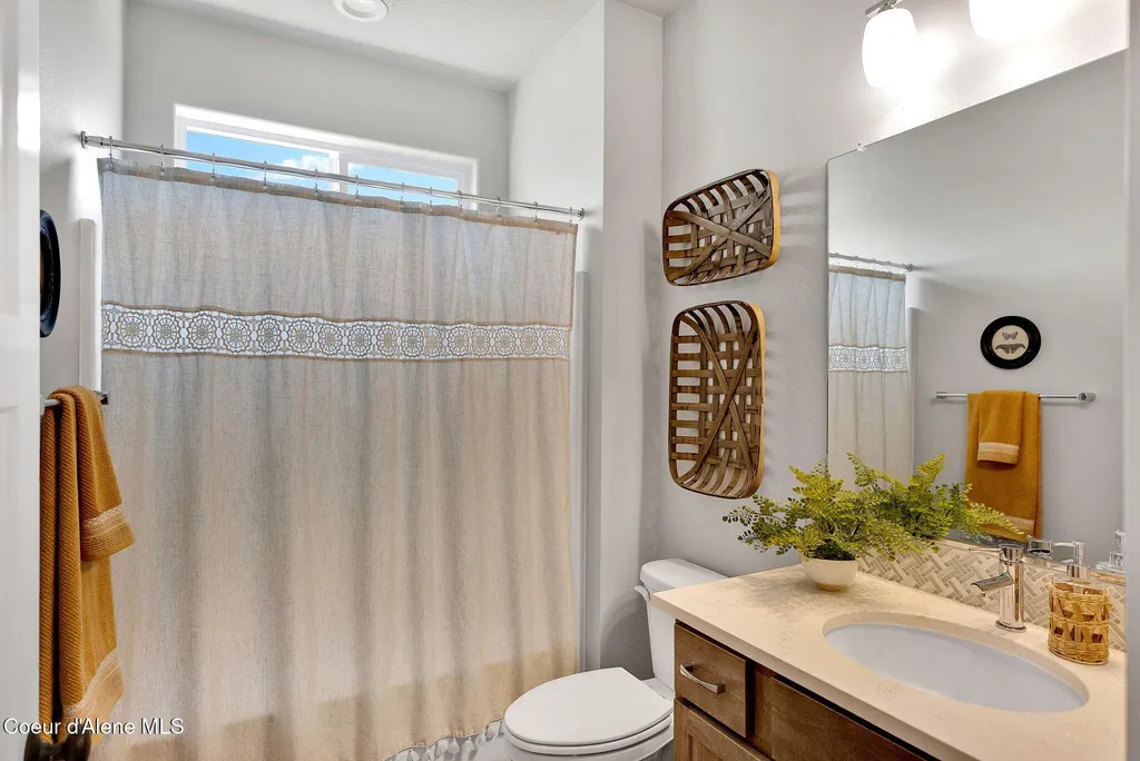 2114 W Okanogan Avenue Post Falls ID 83854