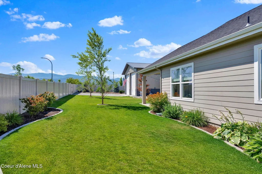 2114 W Okanogan Avenue Post Falls ID 83854