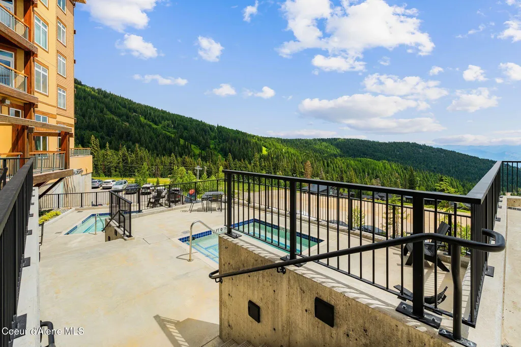 124 Village Lane Sandpoint ID 83864