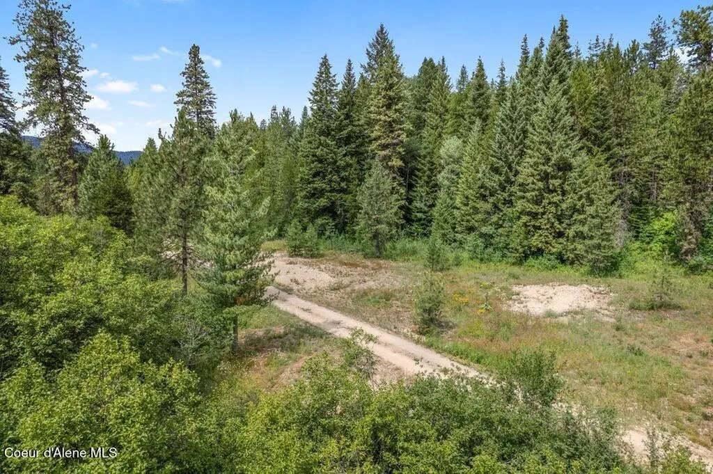 9XX Eastriver Spur Priest River ID 83856