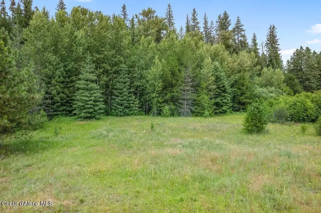 8XX Eastriver Spur Priest River ID 83856