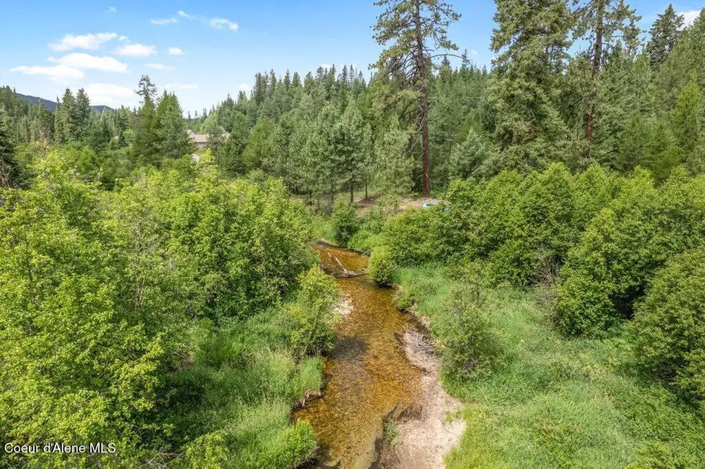89XX Eastriver Spur Priest River ID 83856