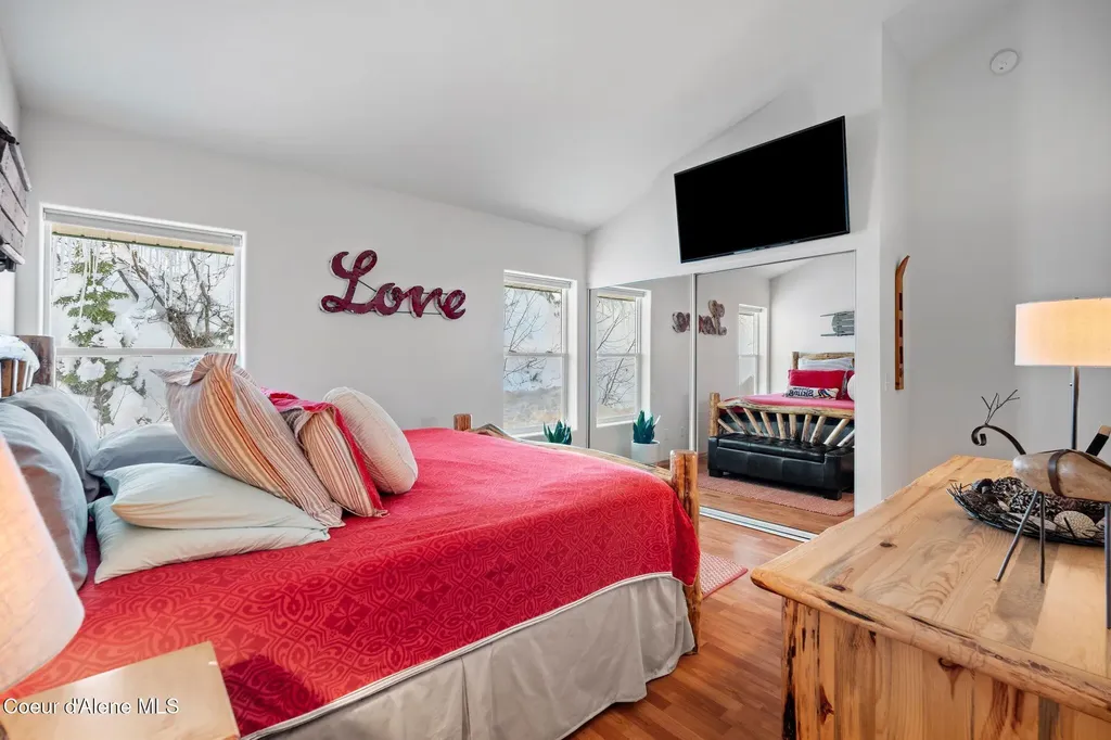 107 Cornice Court Sandpoint ID 83864