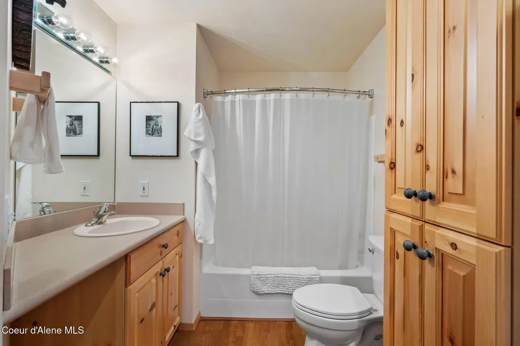 107 Cornice Court Sandpoint ID 83864