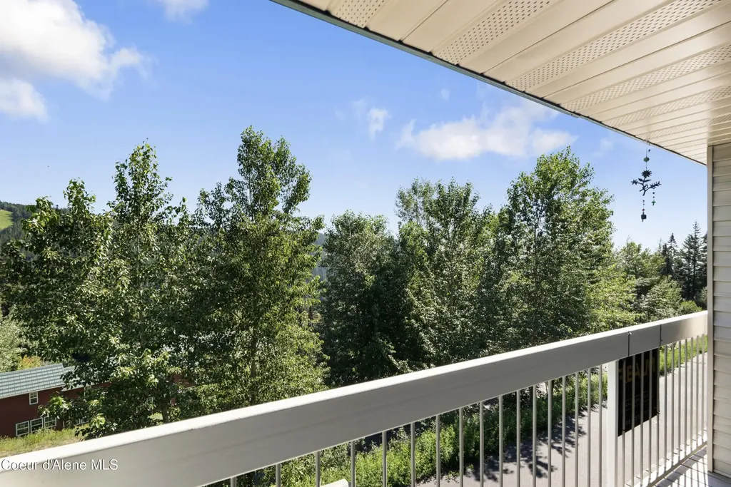 107 Cornice Court Sandpoint ID 83864