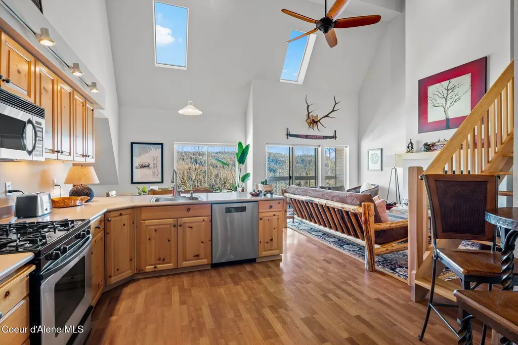 107 Cornice Court Sandpoint ID 83864