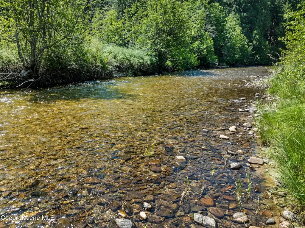 316 Granite Creek Road Nordman ID 83848