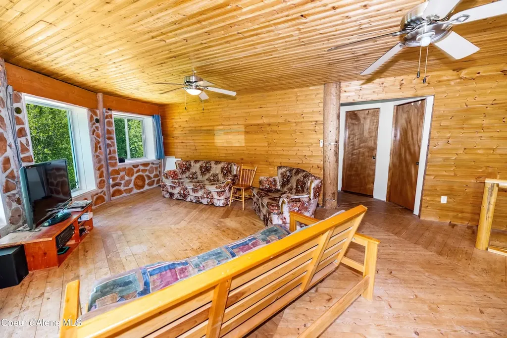 316 Granite Creek Road Nordman ID 83848