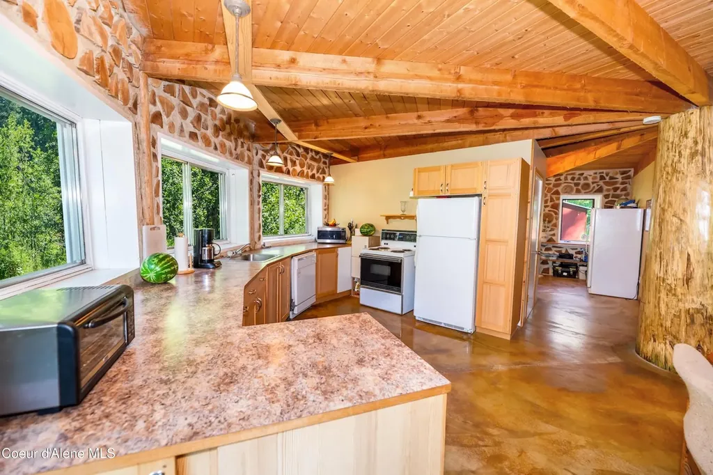 316 Granite Creek Road Nordman ID 83848