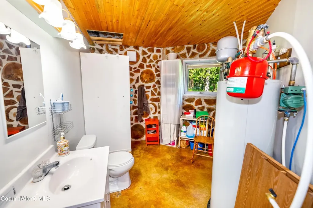 316 Granite Creek Road Nordman ID 83848