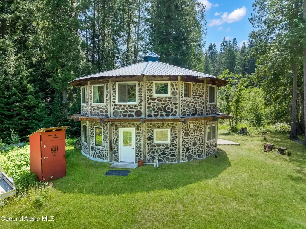 316 Granite Creek Road Nordman ID 83848