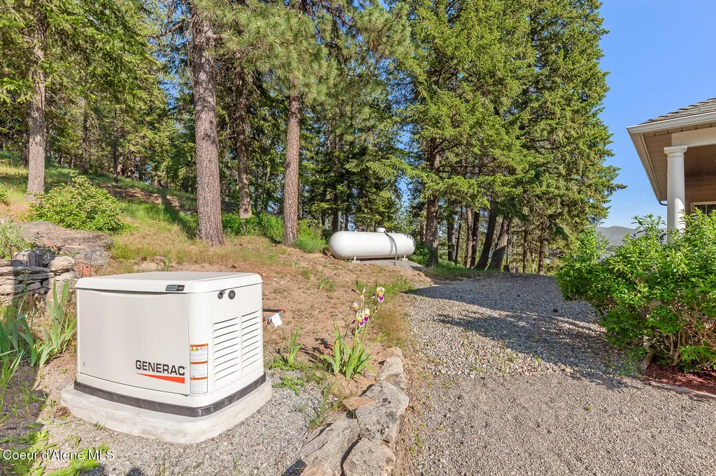 14802 N Mobbs Road Hauser ID 83854