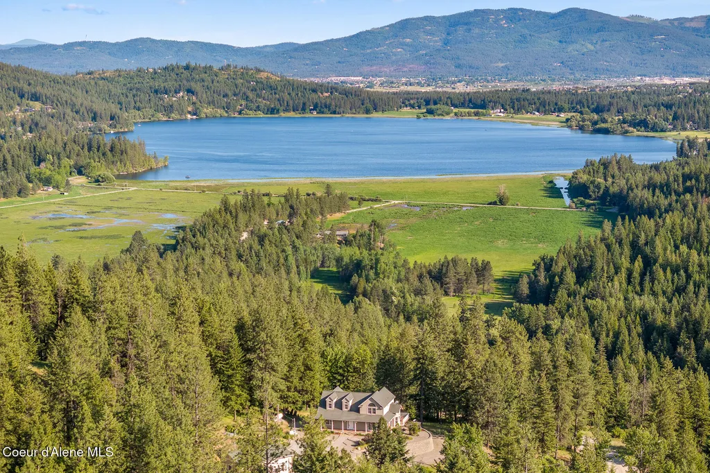 14802 N Mobbs Road Hauser ID 83854
