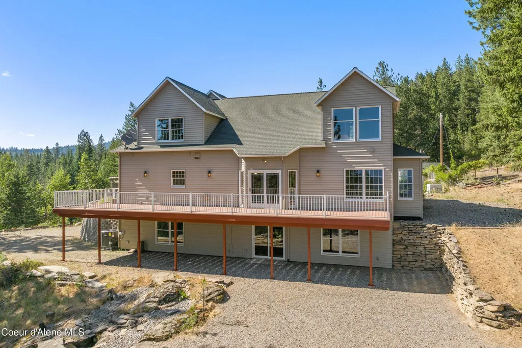 14802 N Mobbs Road Hauser ID 83854
