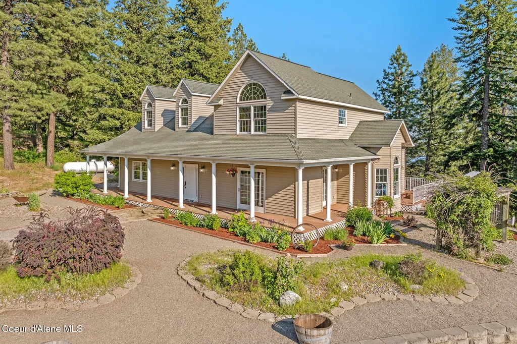 14802 N Mobbs Road Hauser ID 83854