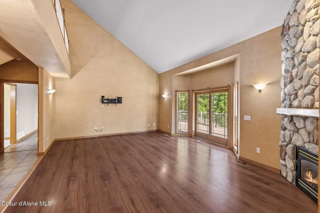 14802 N Mobbs Road Hauser ID 83854