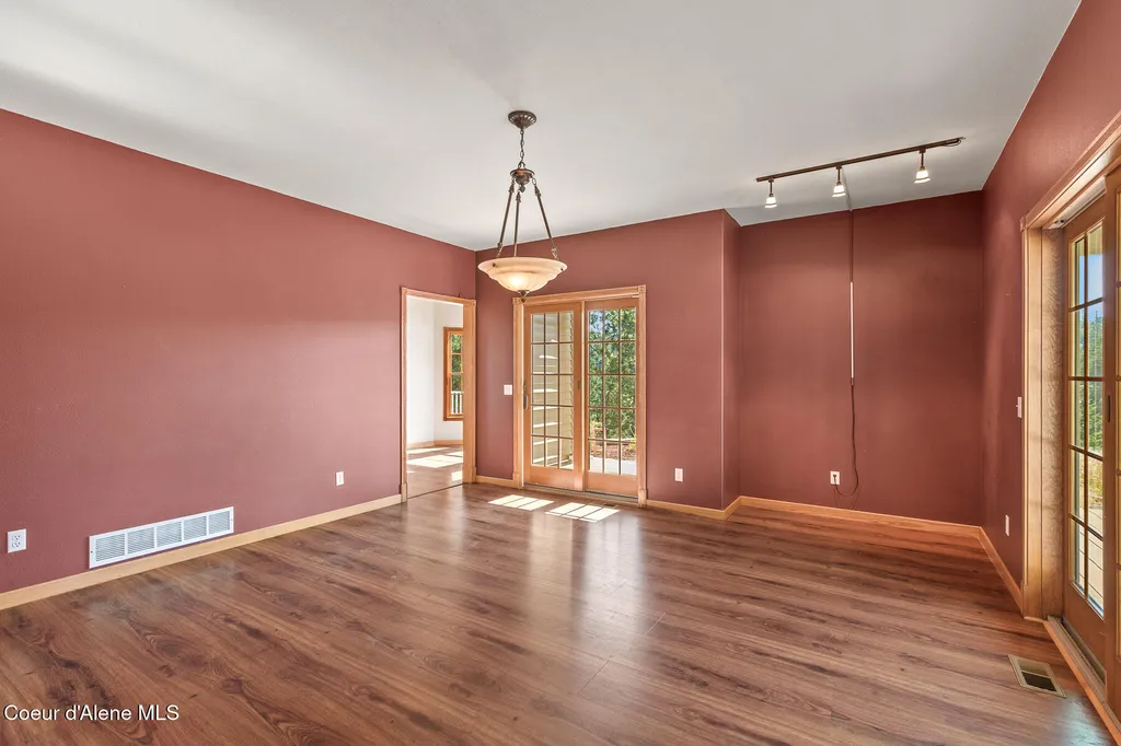 14802 N Mobbs Road Hauser ID 83854