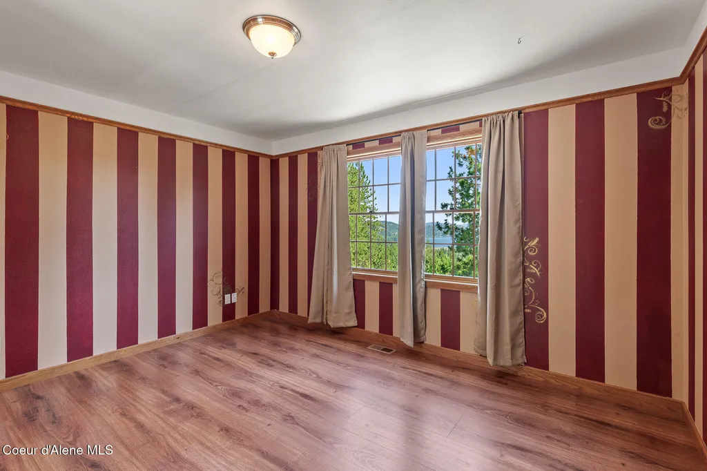 14802 N Mobbs Road Hauser ID 83854