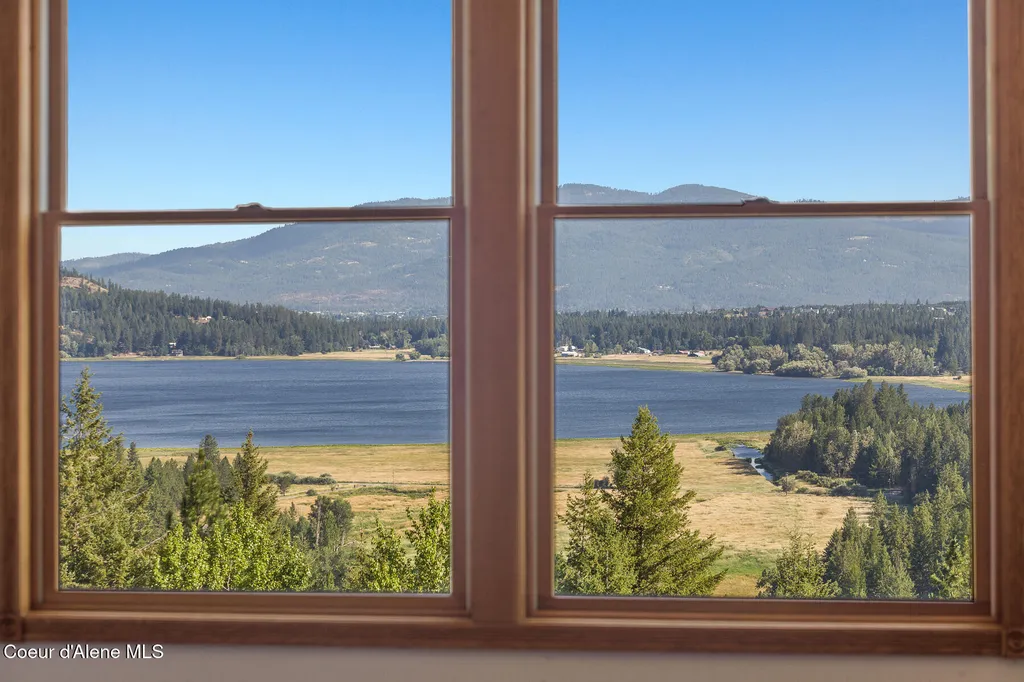 14802 N Mobbs Road Hauser ID 83854