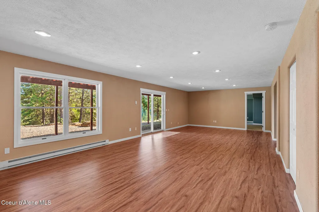 14802 N Mobbs Road Hauser ID 83854