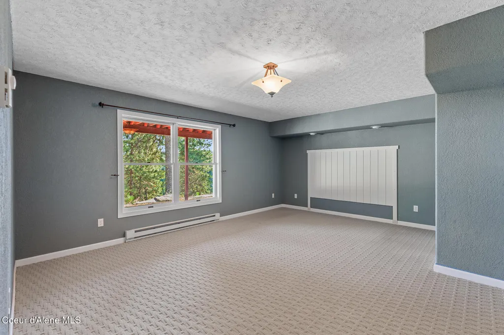 14802 N Mobbs Road Hauser ID 83854
