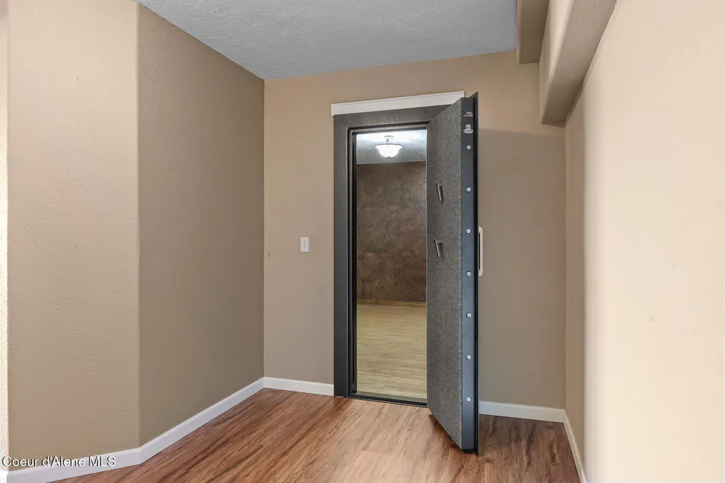 14802 N Mobbs Road Hauser ID 83854