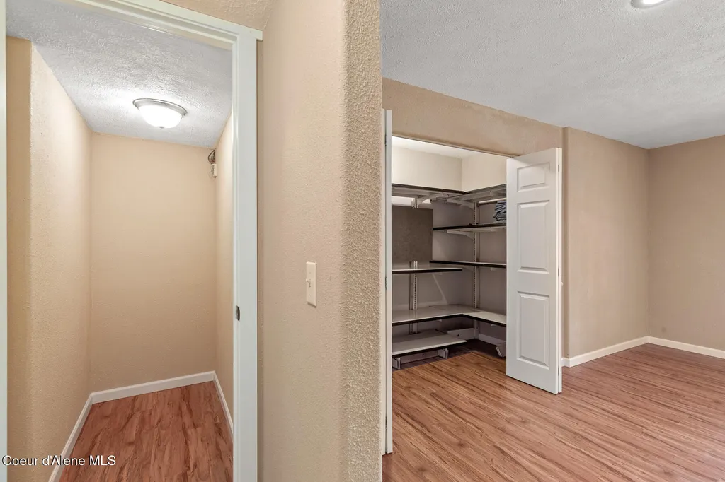 14802 N Mobbs Road Hauser ID 83854