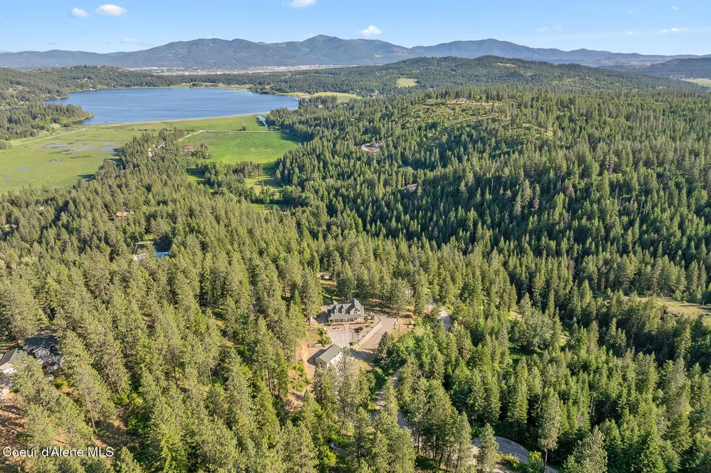14802 N Mobbs Road Hauser ID 83854