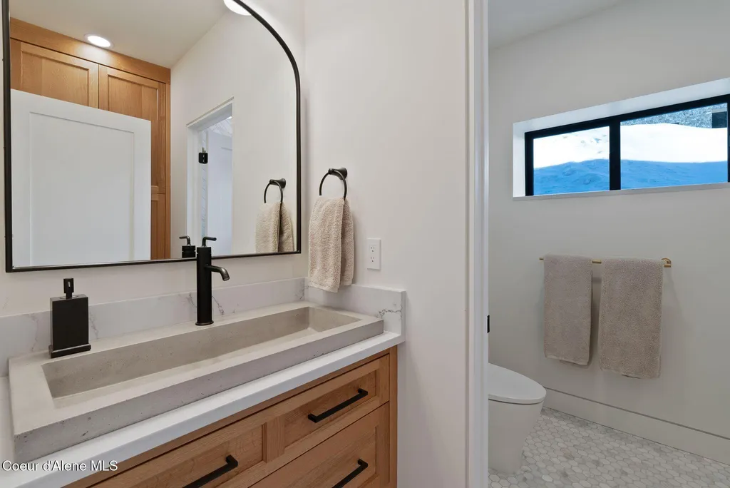 5 Chutes Lane Sandpoint ID 83864