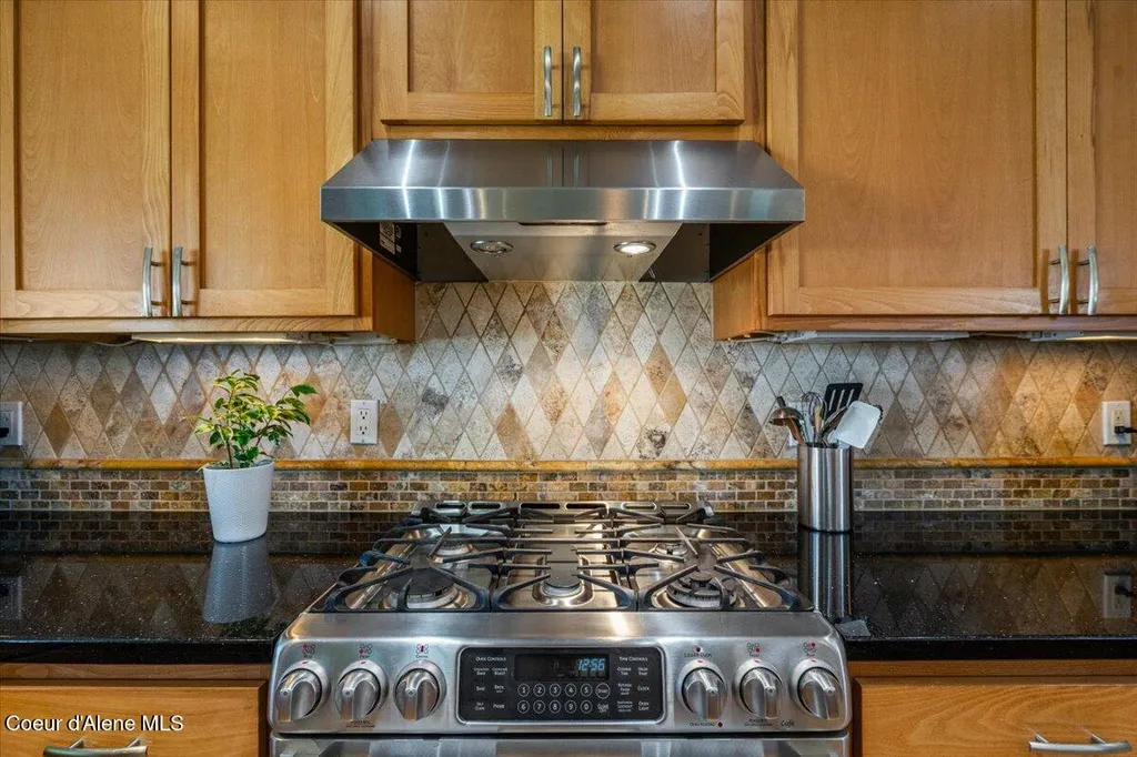 1287 W Grange Avenue Post Falls ID 83854
