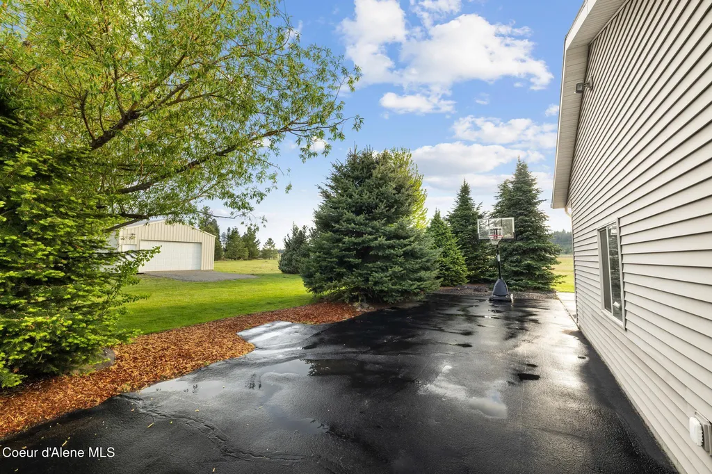 22385 N Ranch View Drive Rathdrum ID 83858