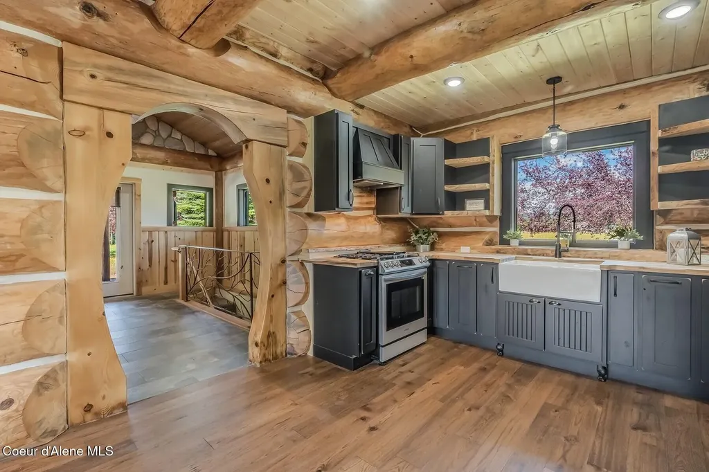 158 W Mountainview Road Moyie Springs ID 83845