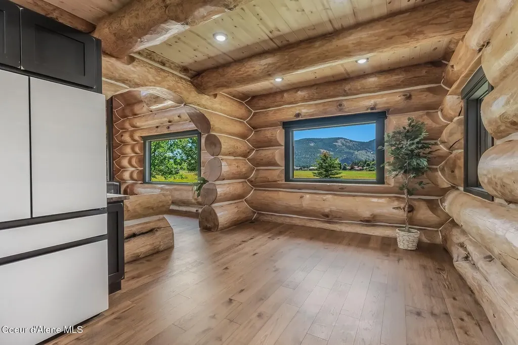 158 W Mountainview Road Moyie Springs ID 83845
