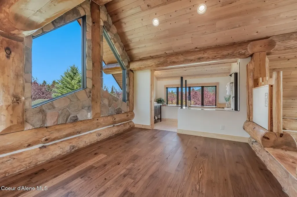158 W Mountainview Road Moyie Springs ID 83845