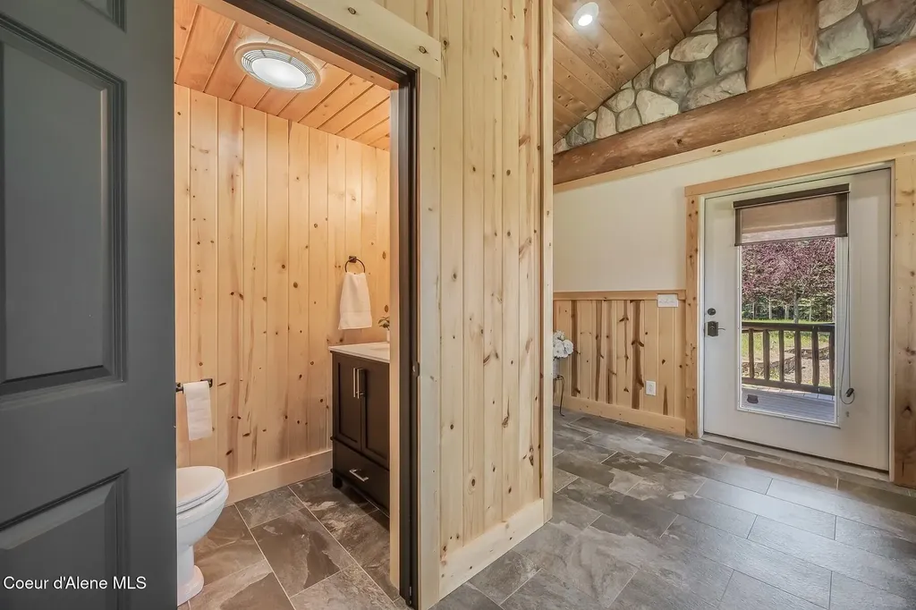 158 W Mountainview Road Moyie Springs ID 83845