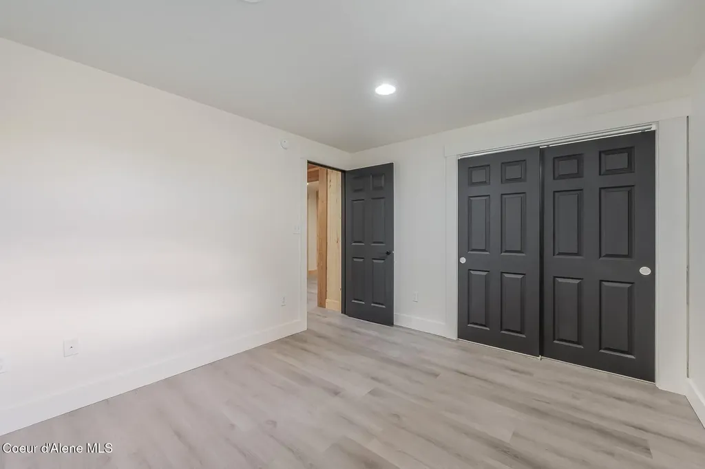 158 W Mountainview Road Moyie Springs ID 83845