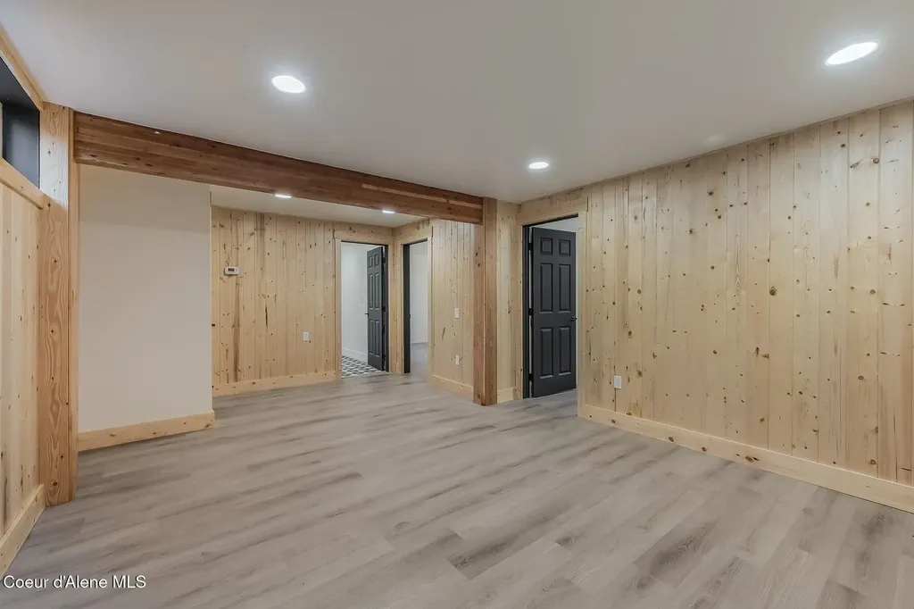 158 W Mountainview Road Moyie Springs ID 83845