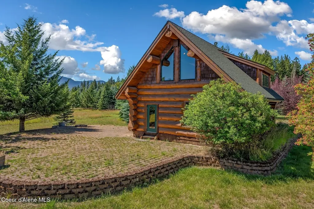158 W Mountainview Road Moyie Springs ID 83845