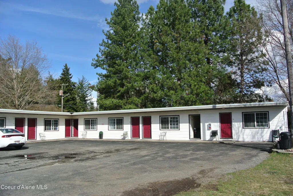 9986 N Government Way Hayden ID 83835