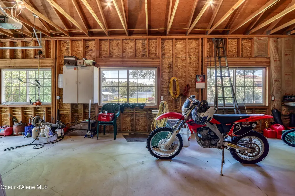 5 Blue Heron Lane Hope ID 83836