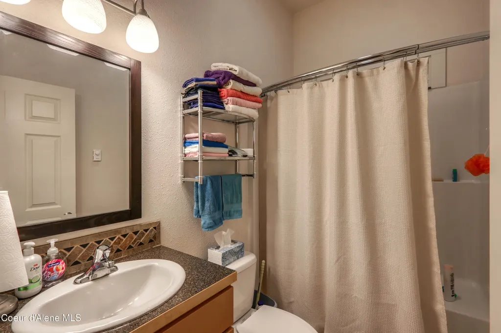 5 Blue Heron Lane Hope ID 83836