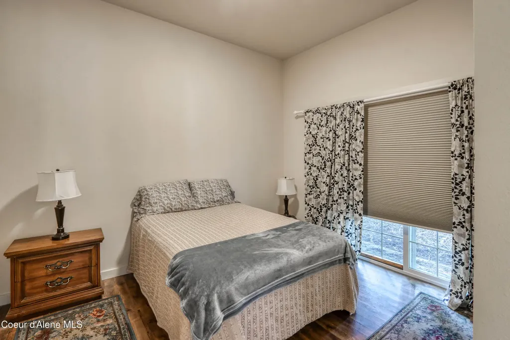 5 Blue Heron Lane Hope ID 83836