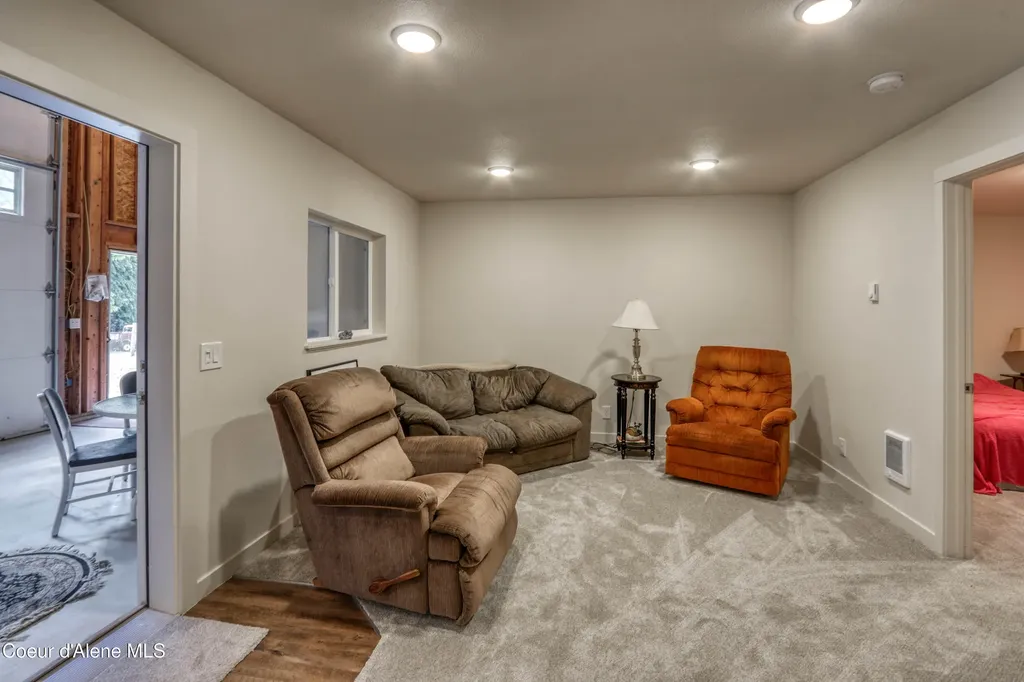 5 Blue Heron Lane Hope ID 83836