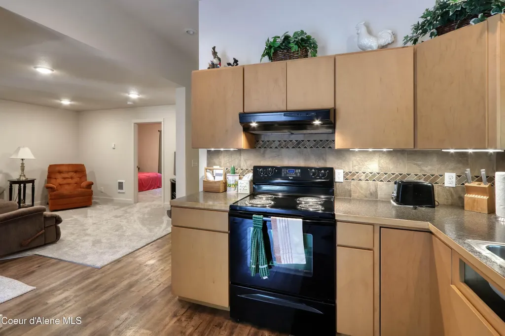 5 Blue Heron Lane Hope ID 83836