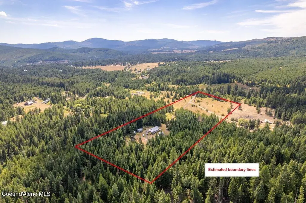 207 Happy Valley Lane St. Maries ID 83861