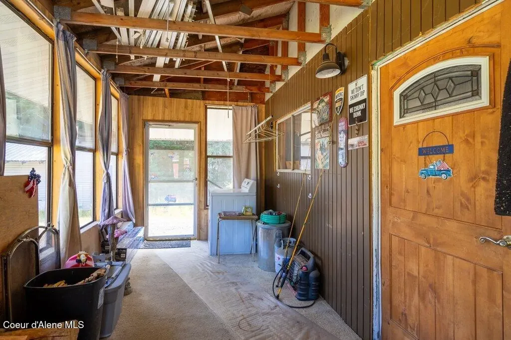 207 Happy Valley Lane St. Maries ID 83861